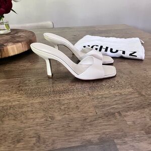 NWT Schutz Posseni Casual Leather Sandal in Pearl | Nappa Leather